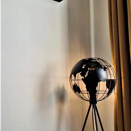 Le Petit Jacobin - Center *