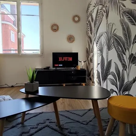 Le Petit Jacobin - Center