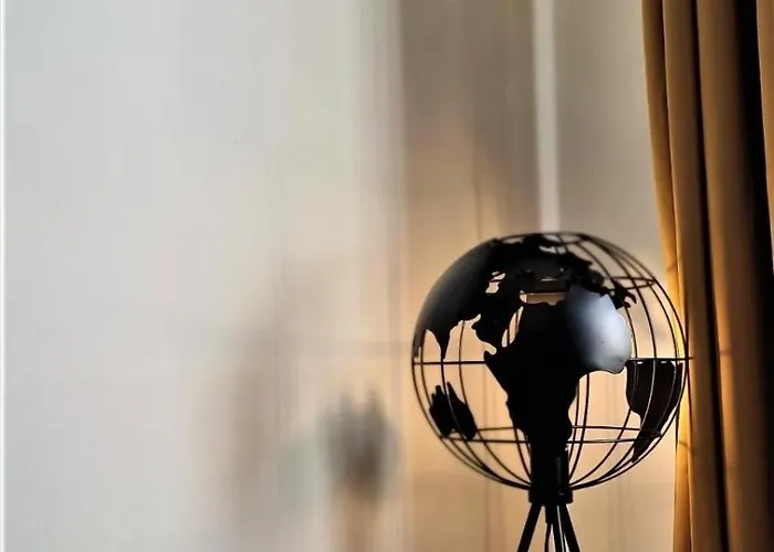 Le Petit Jacobin - Center *