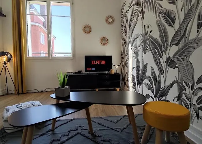 Le Petit Jacobin - Center